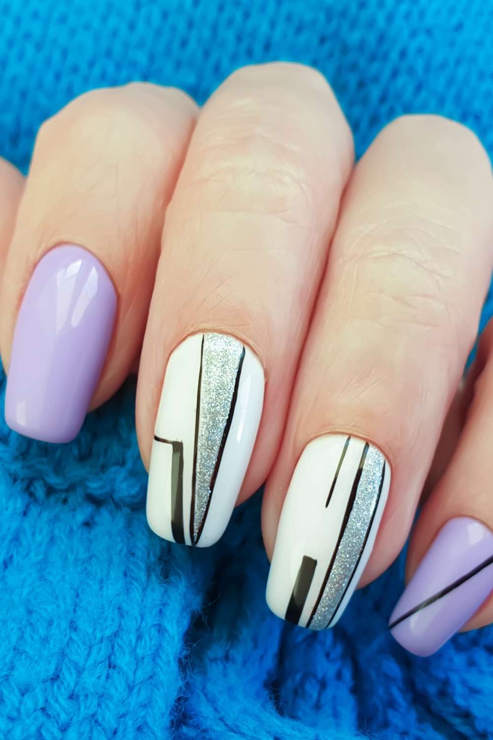 Cute finger with nails design