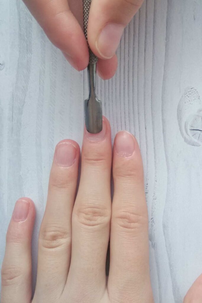 A picture of nail cuticle pusher
