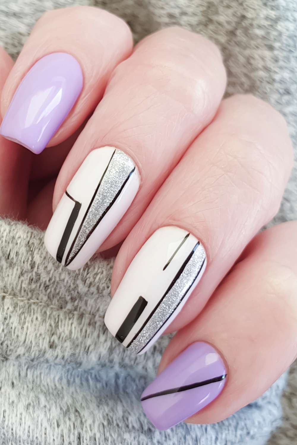 cute short design nails