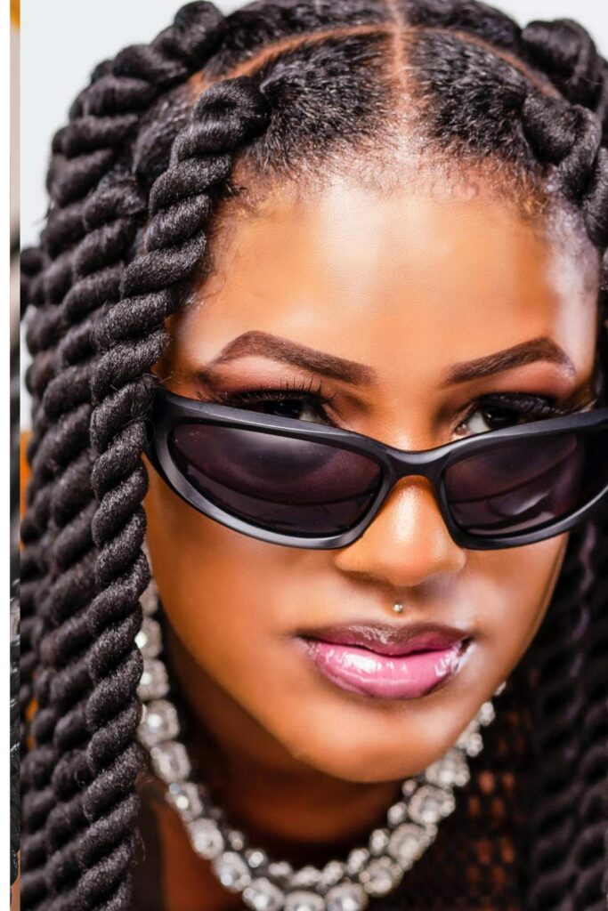 A girl that made twist braid


