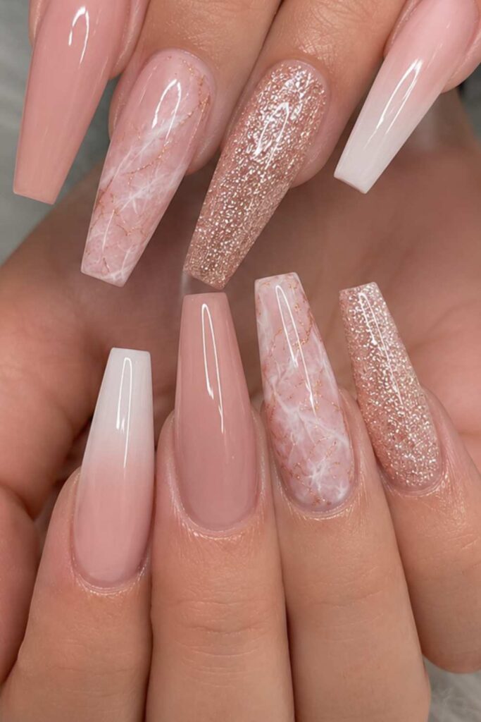 A picture of DIP powder nails design

