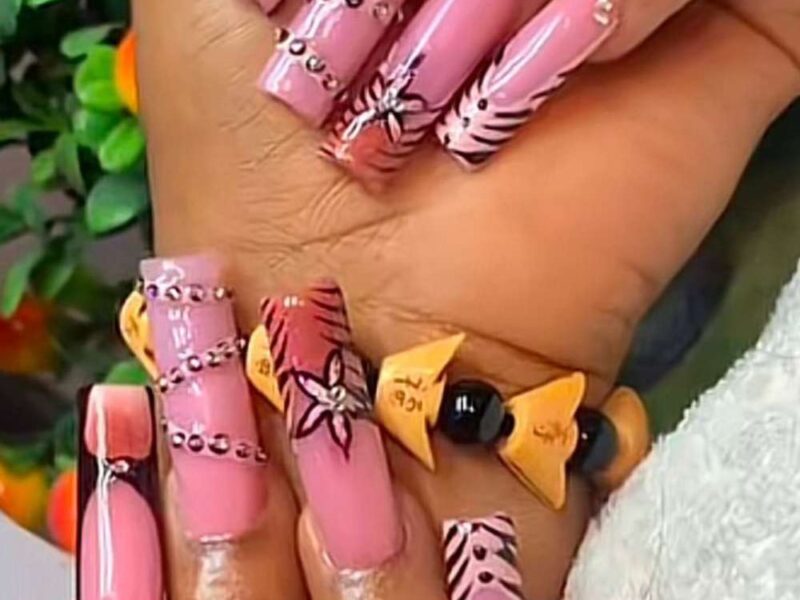 Long- lasting nails design for busy women