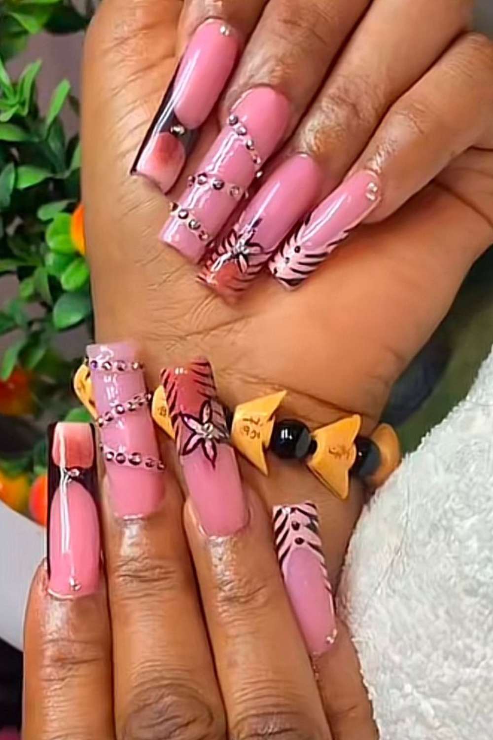 Long- lasting nails design for busy women
