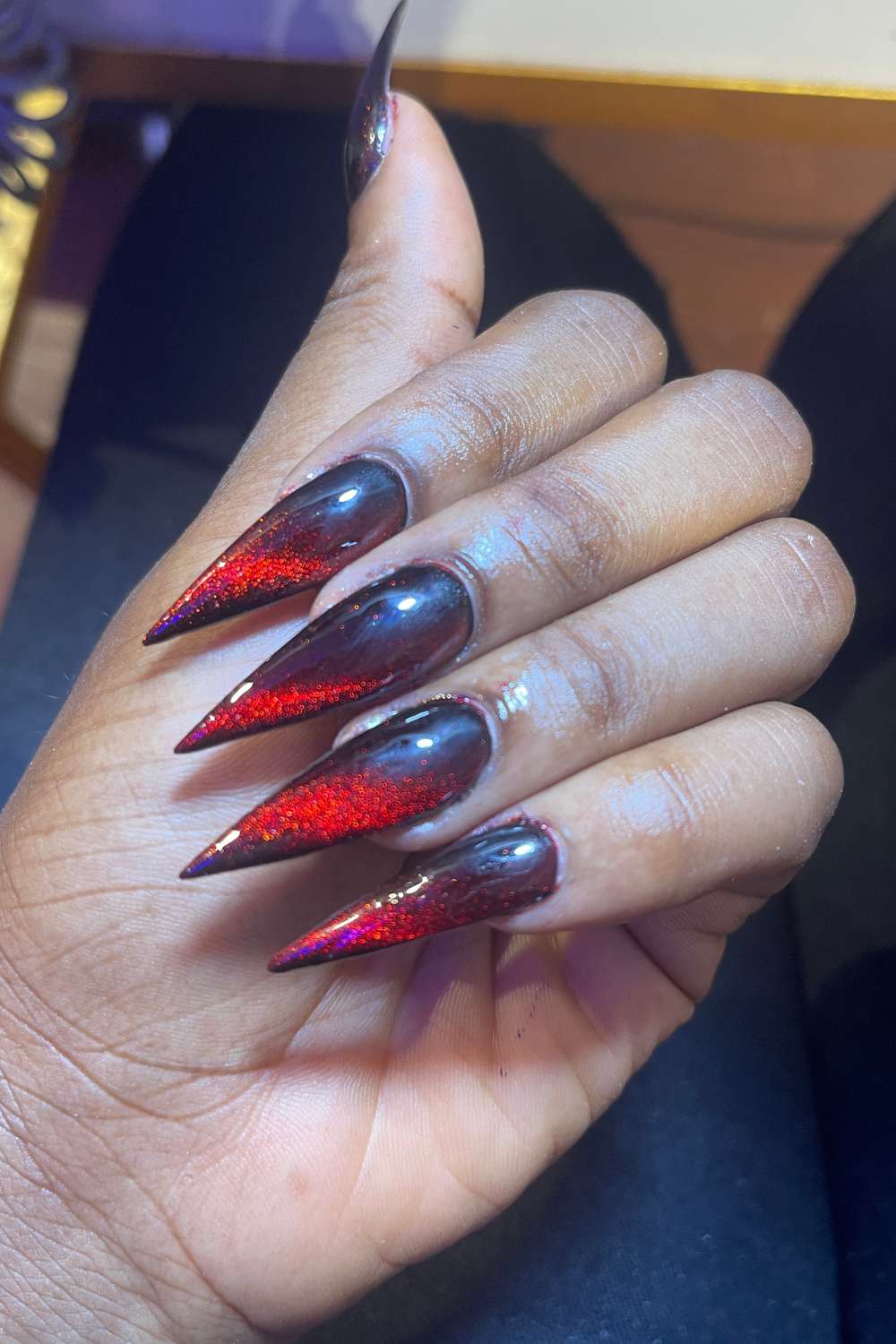 How to make cat-eye nails that looks stunning