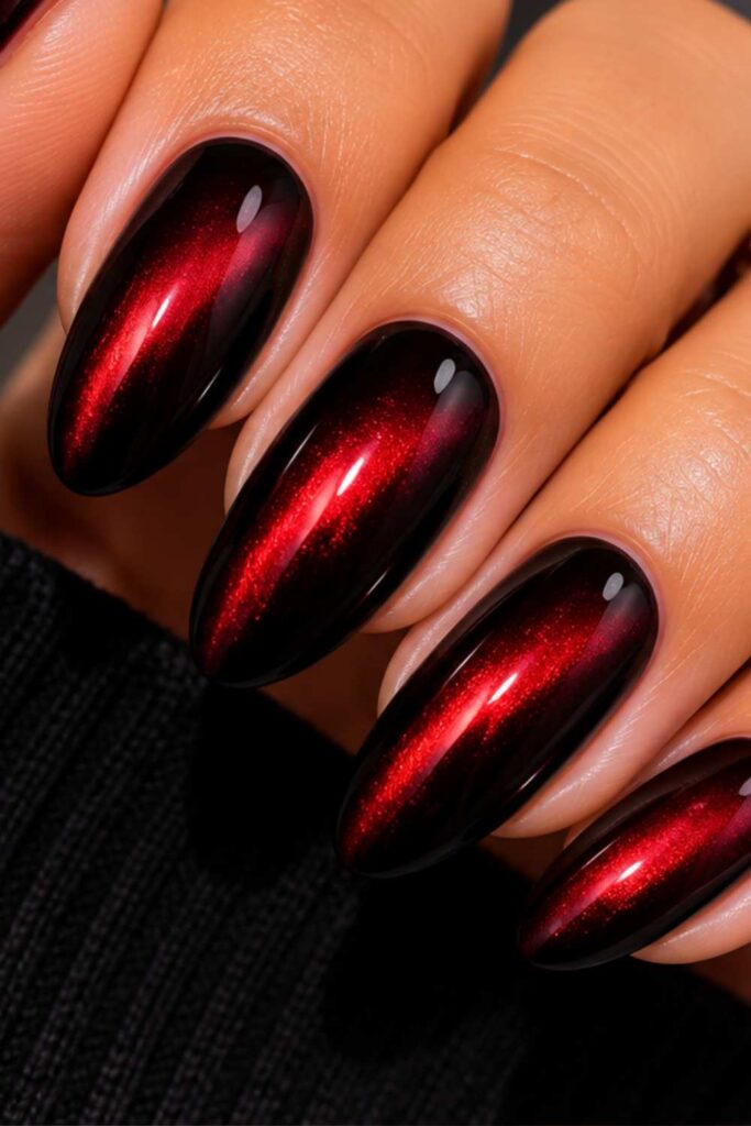 A picture of cat-eye gel polish (magnetic formula)